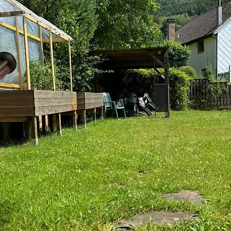 Emeraude アパート *